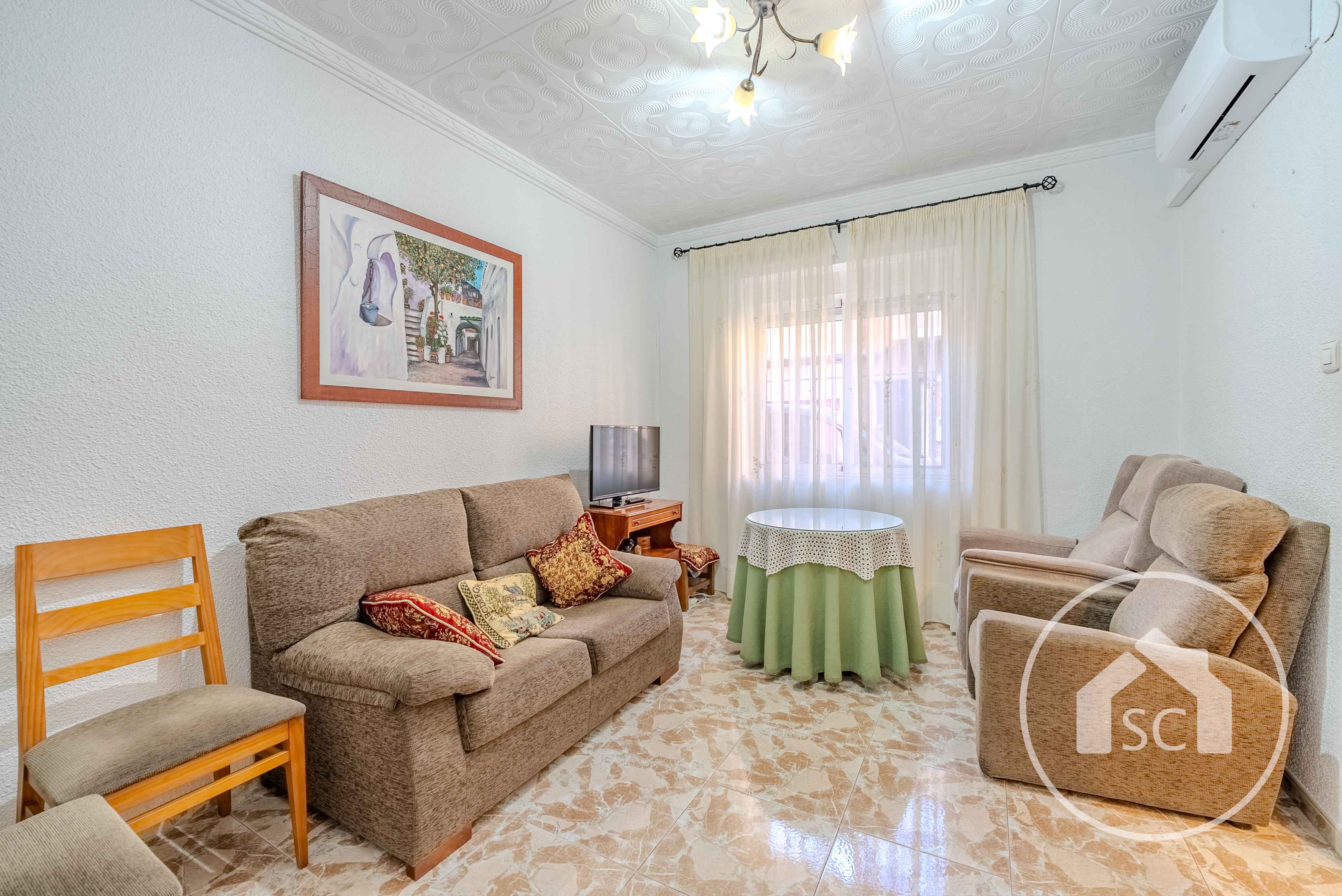 Planta baja con patio privado y entrada independiente en plaza Castelar, Elda — Foto 4 de 25