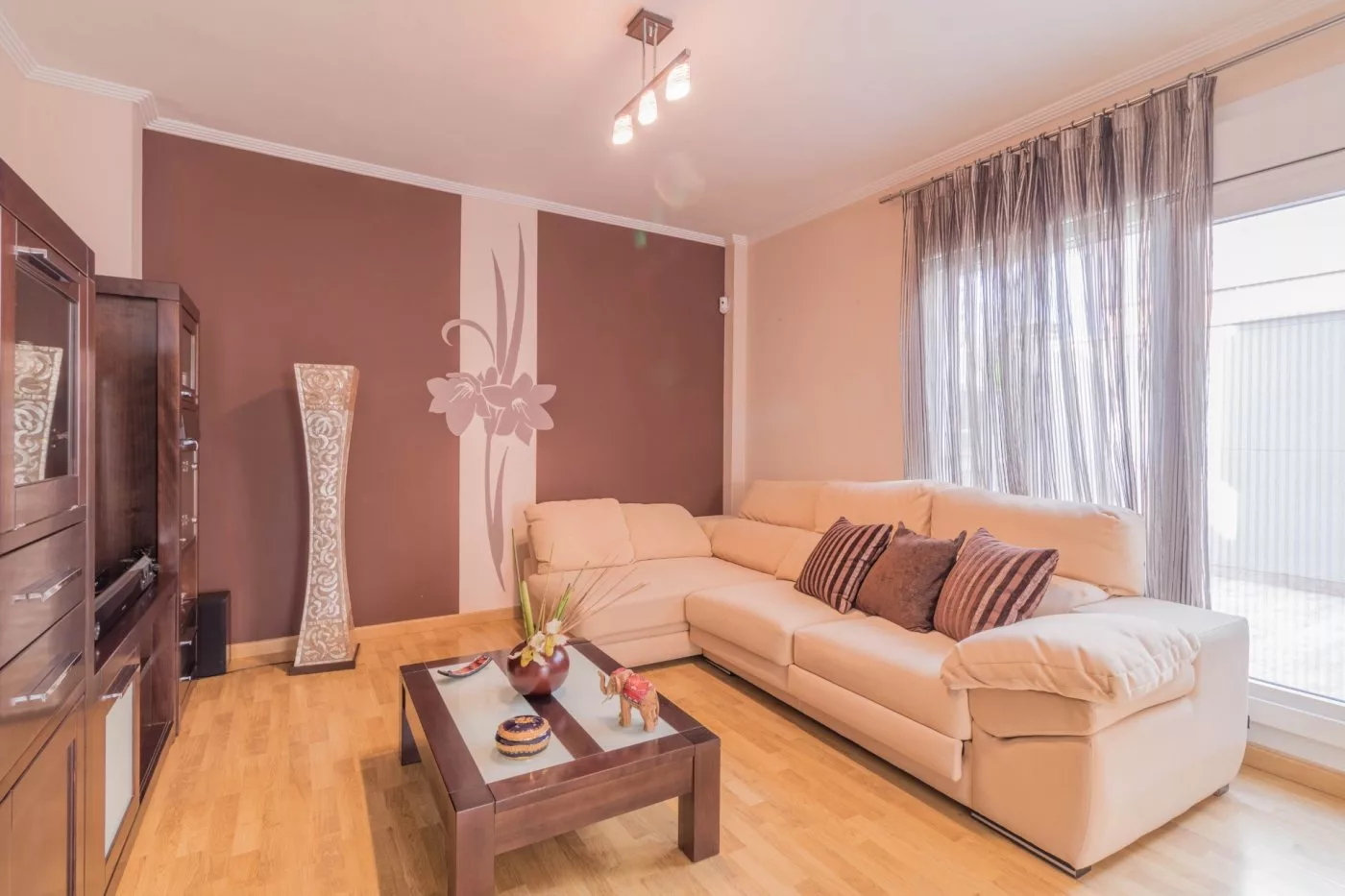 Bungalow · 3 bed · 3 baths · 180 m² · Elda — Photo 2 of 21