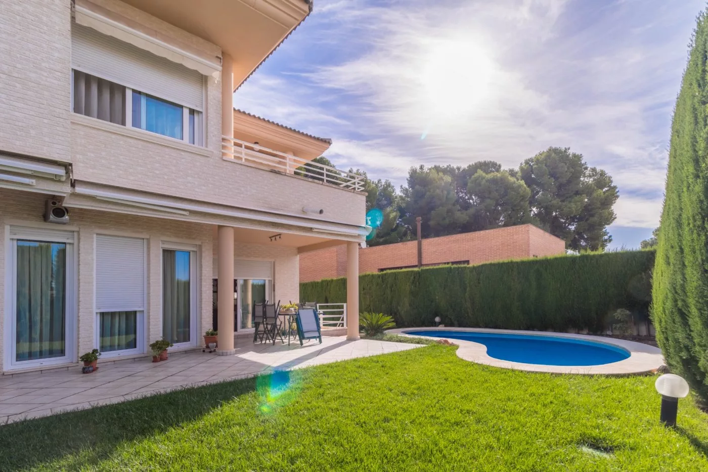 Semi-detached · 4 bed · 3 baths · 300 m² · Petrer