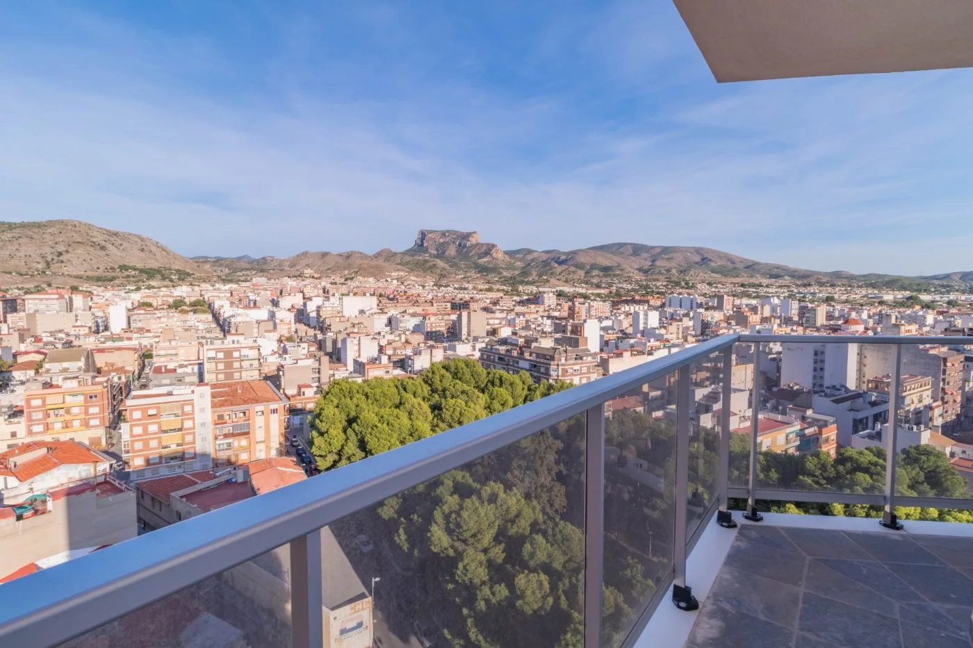 Apartment · 3 bed · 2 baths · 100 m² · Elda