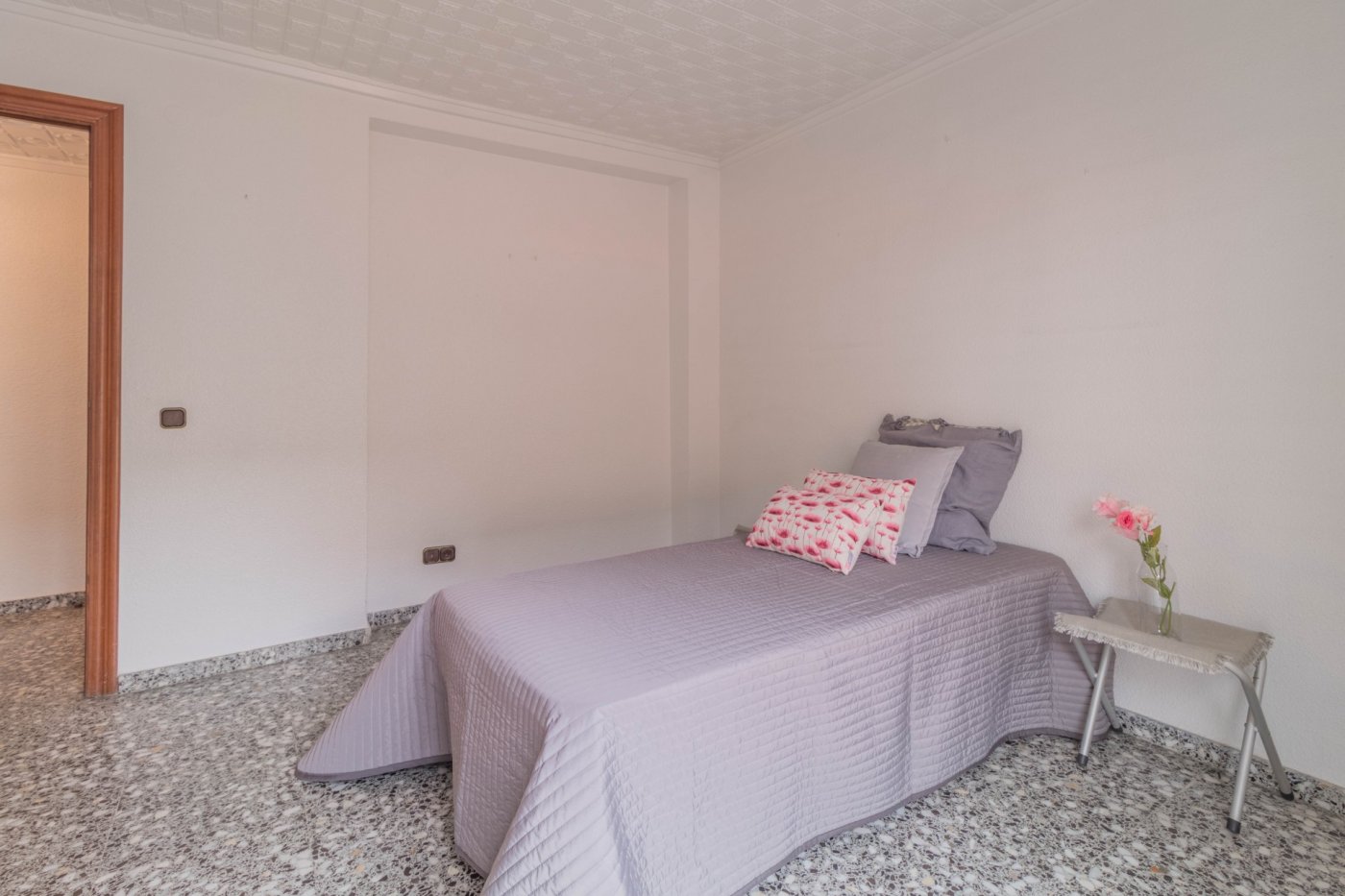 Amplia vivienda junto a la Gran Avenida — Foto 4 de 12