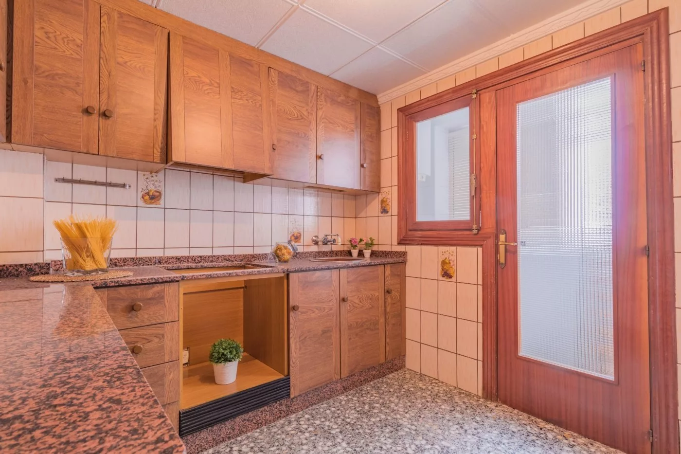 Apartment · 4 bed · 1 bath · 90 m² · Elda — Photo 2 of 12