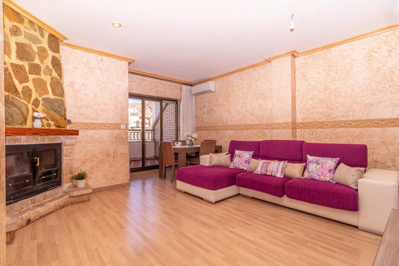 Apartment · 3 bed · 1 bath · 85 m² · Petrer — Photo 2 of 18