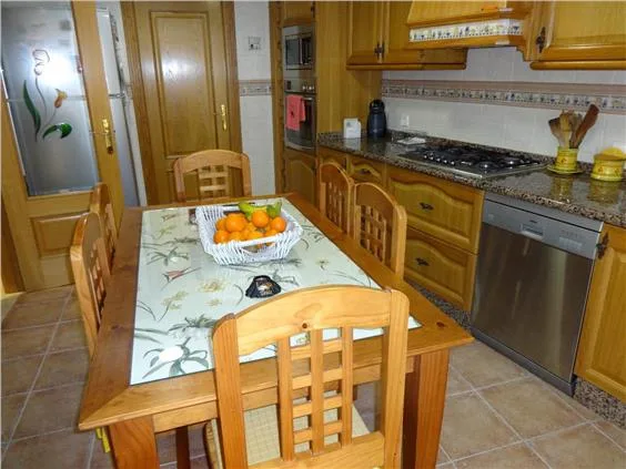 Apartment · 4 bed · 2 baths · 130 m² · Elda