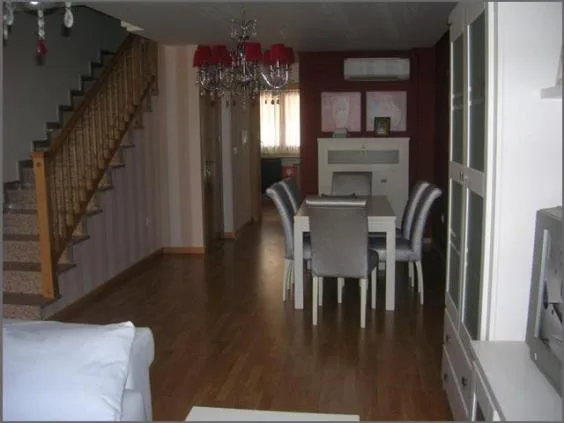 tipo_Dúplex · 3 bed · 3 baths · 180 m² · Elda — Photo 2 of 8