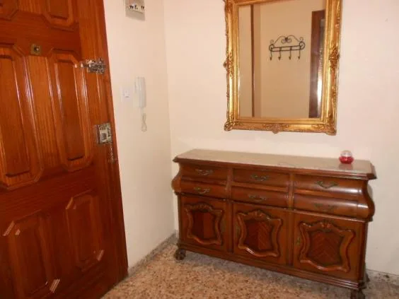 Apartment · 3 bed · 1 bath · 90 m² · Elda — Photo 2 of 8