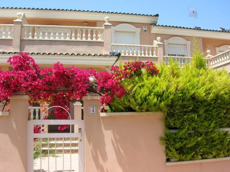 Bungalow · 2 bed · 2 baths · 70 m² · Gran alacant — Photo 3 of 30