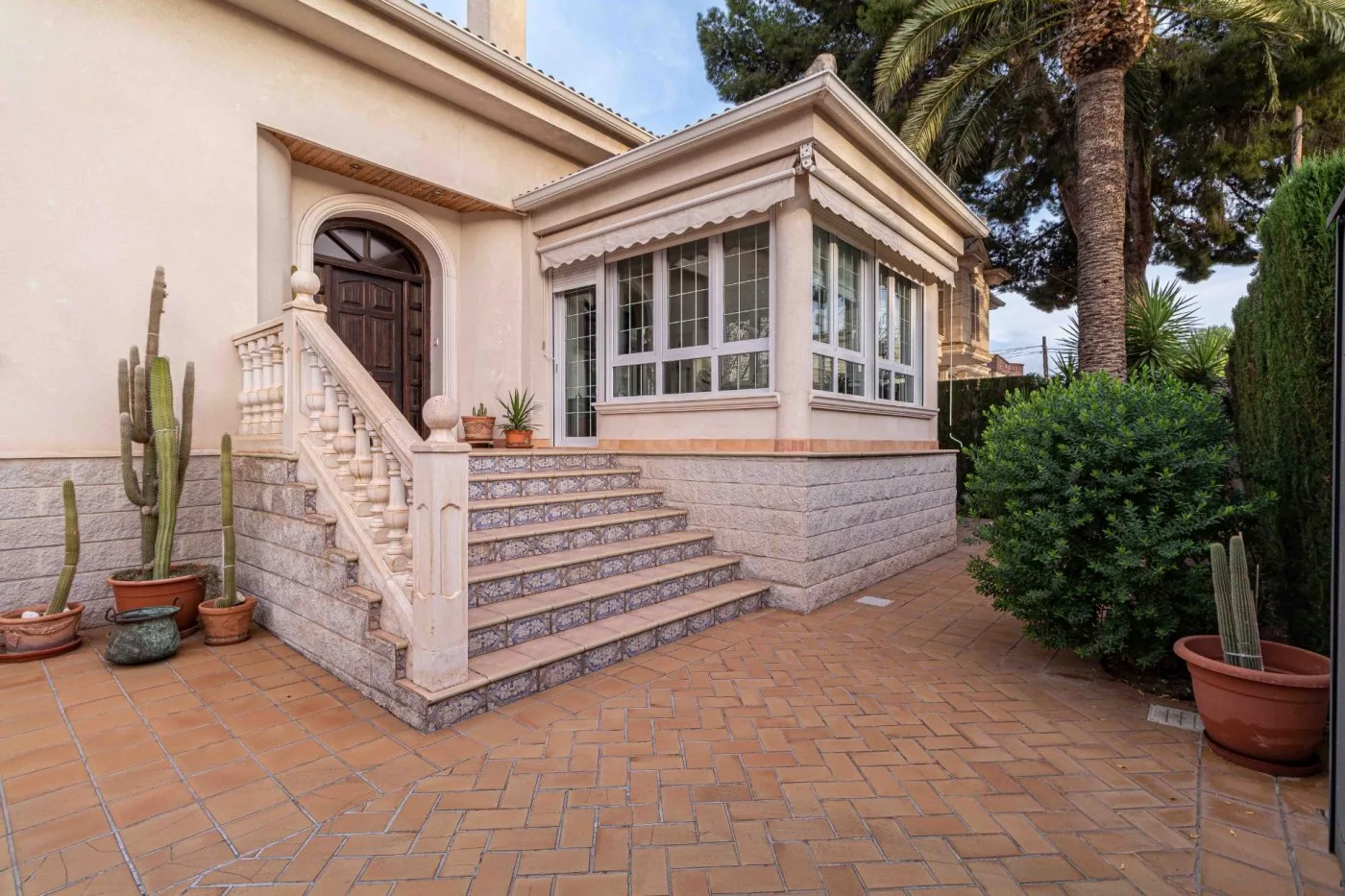 Villa · 3 bed · 4 baths · 215 m² · Elda