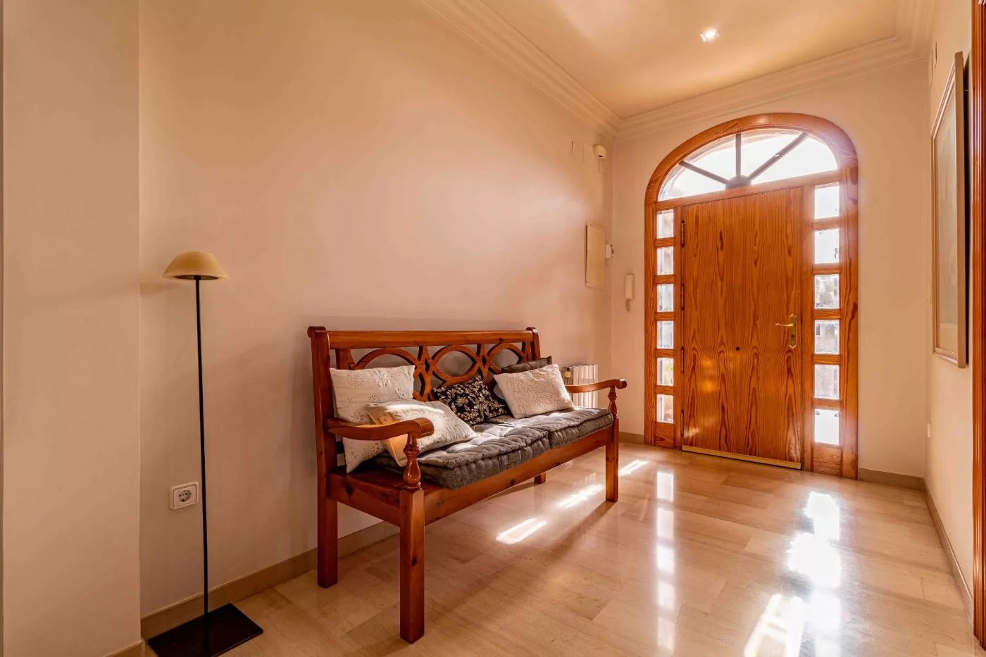 Villa · 3 bed · 4 baths · 215 m² · Elda — Photo 4 of 59