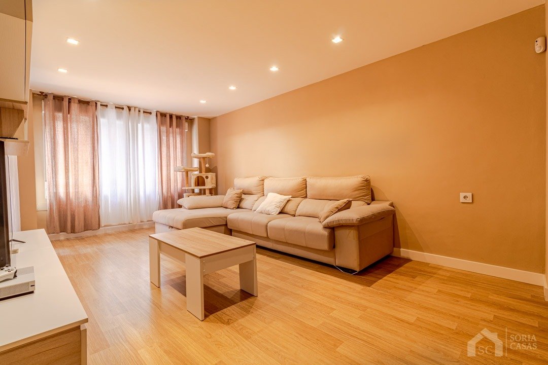 Apartment for rent in Camino viejo de Elda, Petrer — Photo 4 of 19