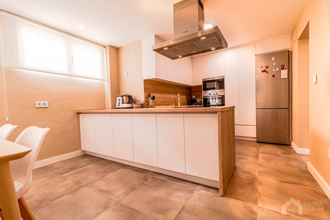 Apartment for rent in Camino viejo de Elda, Petrer — Photo 2 of 19
