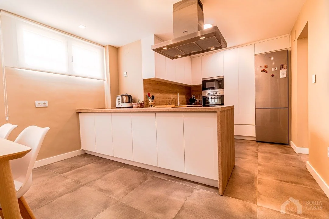 Apartment for rent in Camino viejo de Elda, Petrer — Photo 2 of 19