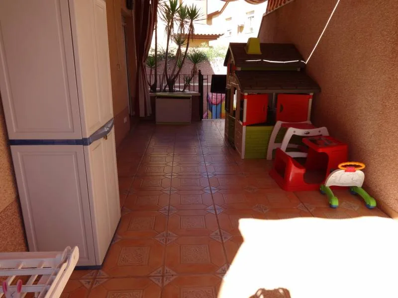 Bungalow · 3 bed · 3 baths · 230 m² · Elda — Photo 4 of 37