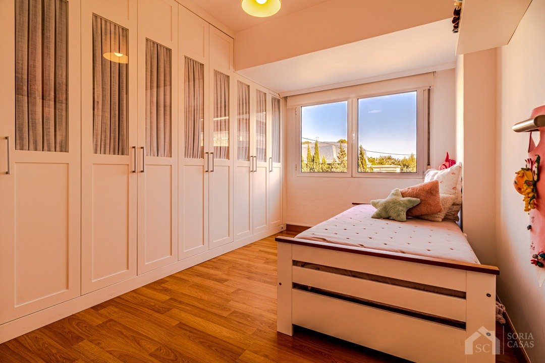 Apartment for rent in Av. acacias, Elda — Photo 5 of 9