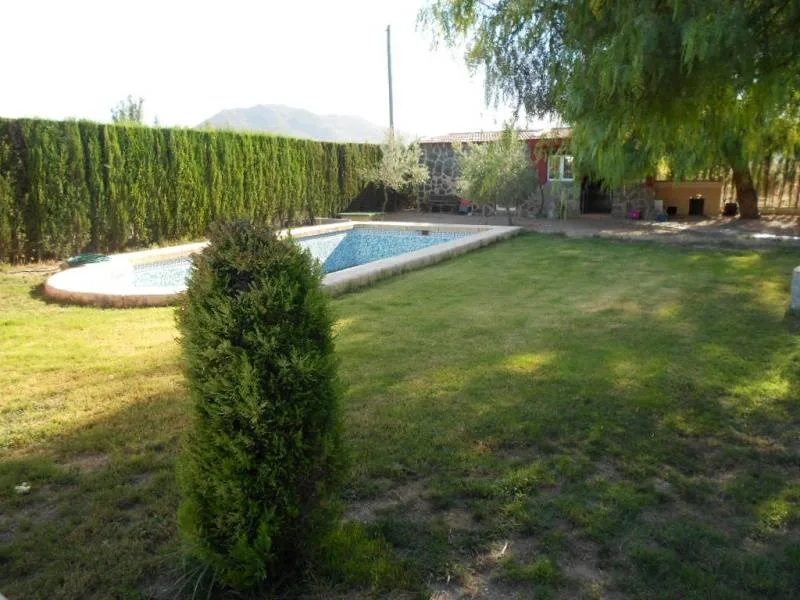 Villa · 4 bed · 2 baths · 150 m² · Sax
