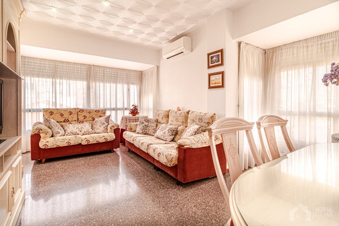 Vivienda amplia y muy soleada. — Foto 3 de 11