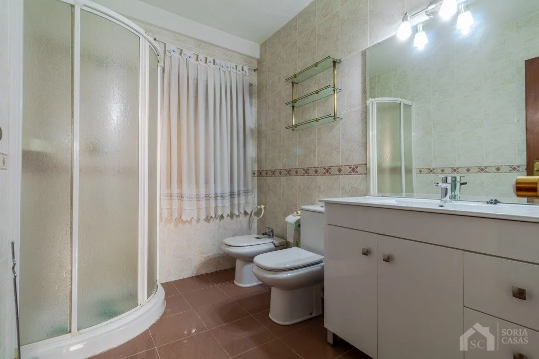 Apartment for rent in Av. reina victoria, Elda