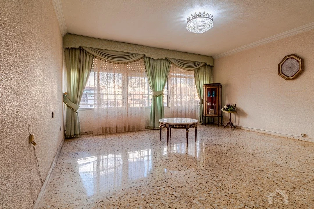 Apartment for rent in Av. reina victoria, Elda — Photo 4 of 15