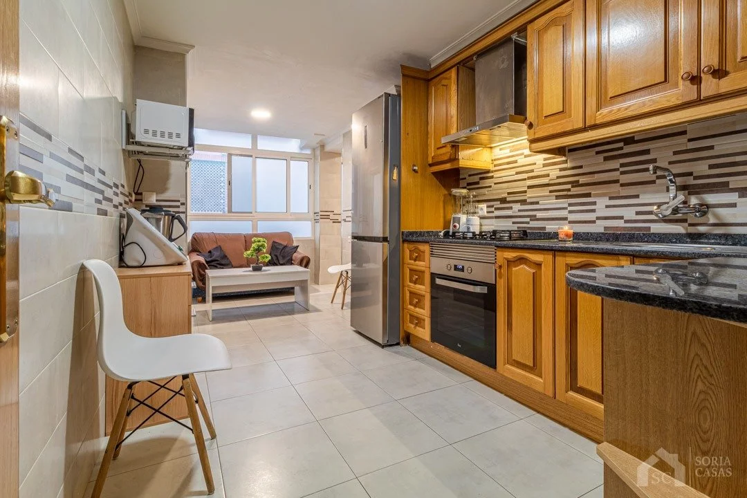 Apartment for rent in Av. alfonso xiii, Elda — Photo 2 of 10