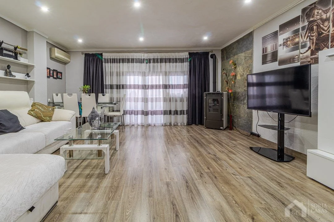 Apartment for rent in Av. alfonso xiii, Elda — Photo 4 of 10