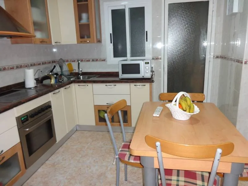 Apartment · 4 bed · 1 bath · 80 m² · Elda — Photo 3 of 14