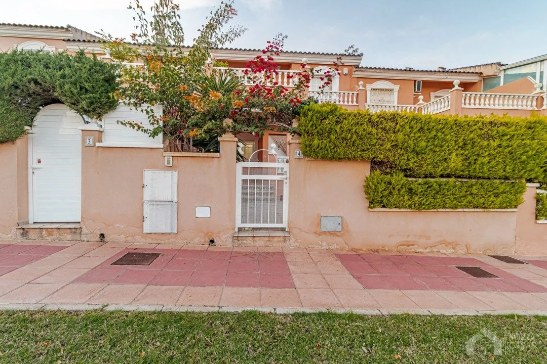 Bungalow for rent in Clot de galvany, Gran alacant — Photo 3 of 18