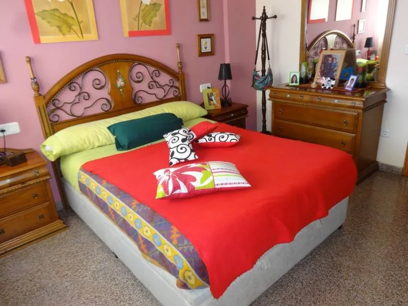 Apartment · 4 bed · 2 baths · 100 m² · Elda