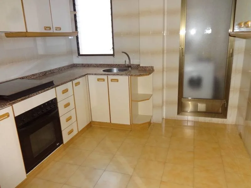 Apartment · 4 bed · 2 baths · 99 m² · Elda — Photo 2 of 19