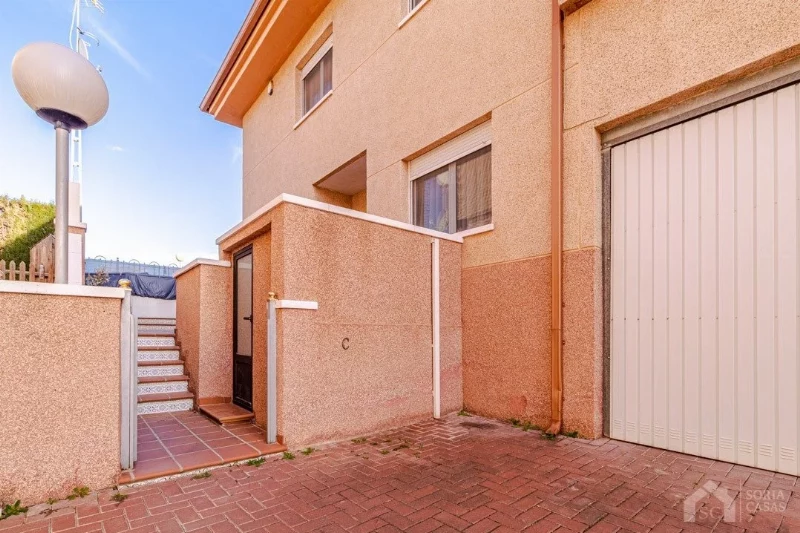 Bungalow for rent in Club de campo, Elda