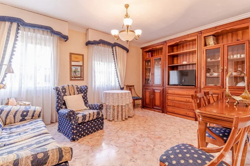 House for rent in Caliu, Elda