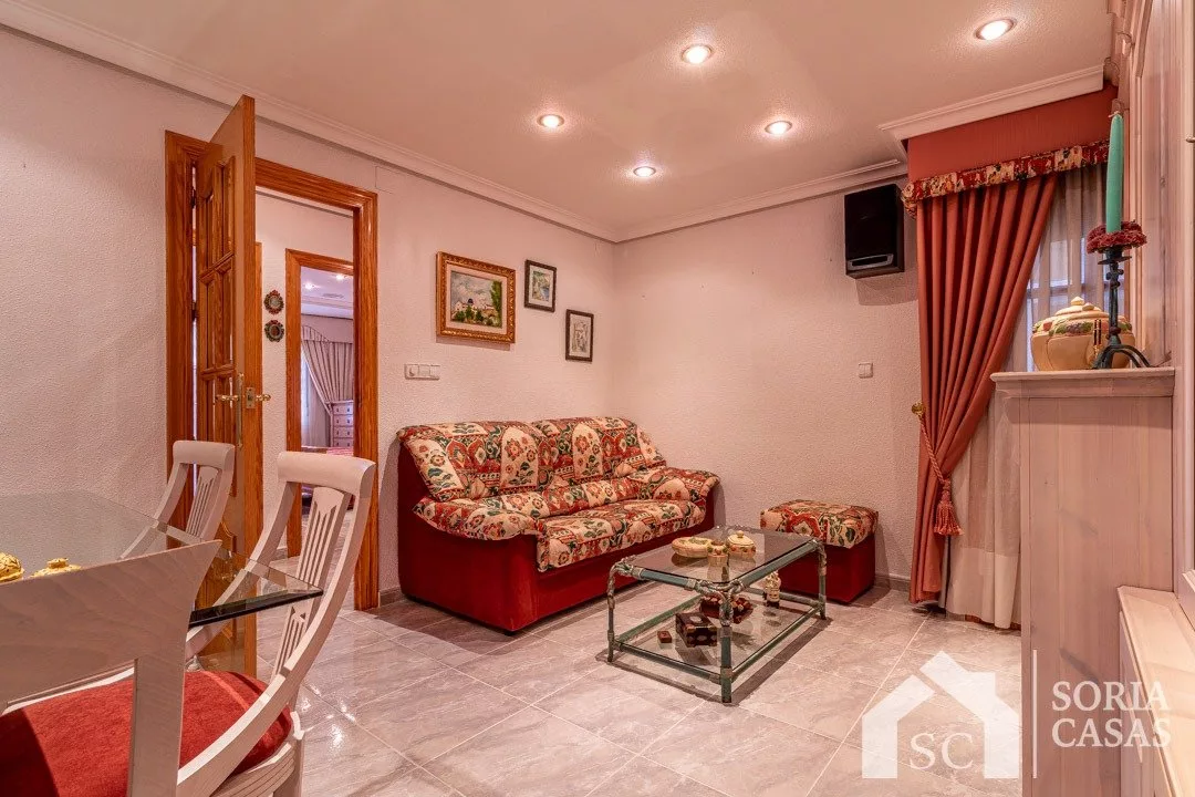 Apartment · 4 bed · 1 bath · 98 m² · Petrer — Photo 5 of 22