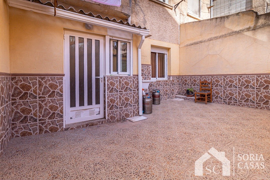 Planta baja con patio de 40 m2