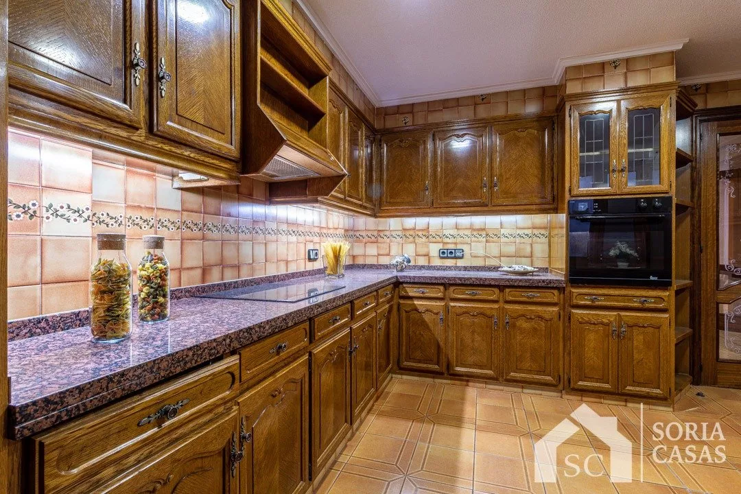 House · 5 bed · 4 baths · 430 m² · Elda — Photo 4 of 34