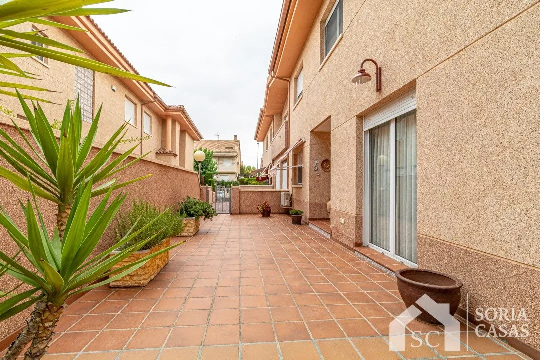 Semi-detached · 4 bed · 3 baths · 150 m² · Elda — Photo 5 of 36