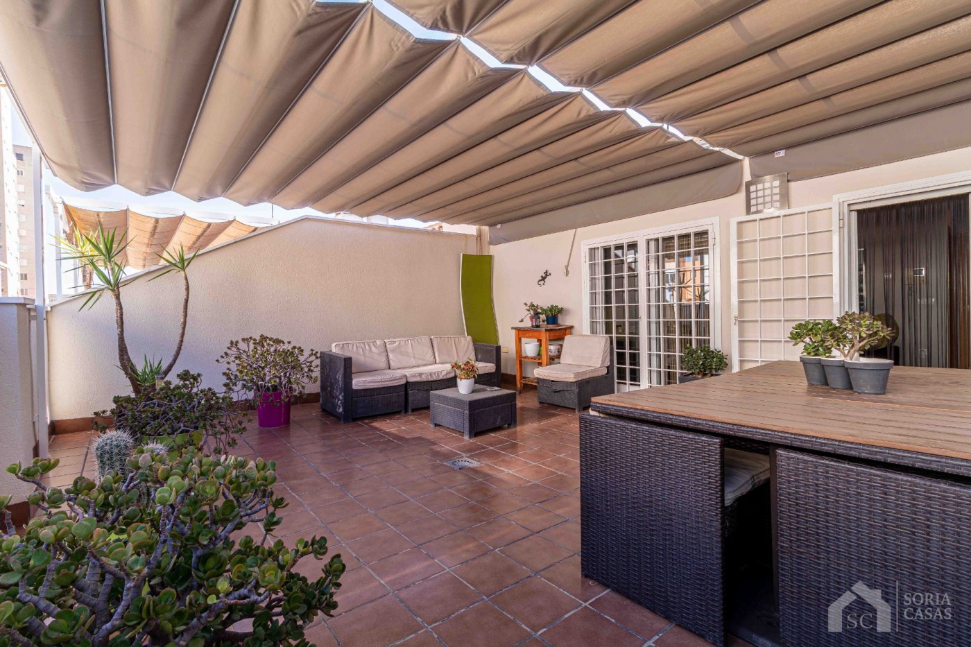 Fantástico ático con terraza en el centro de Elda.