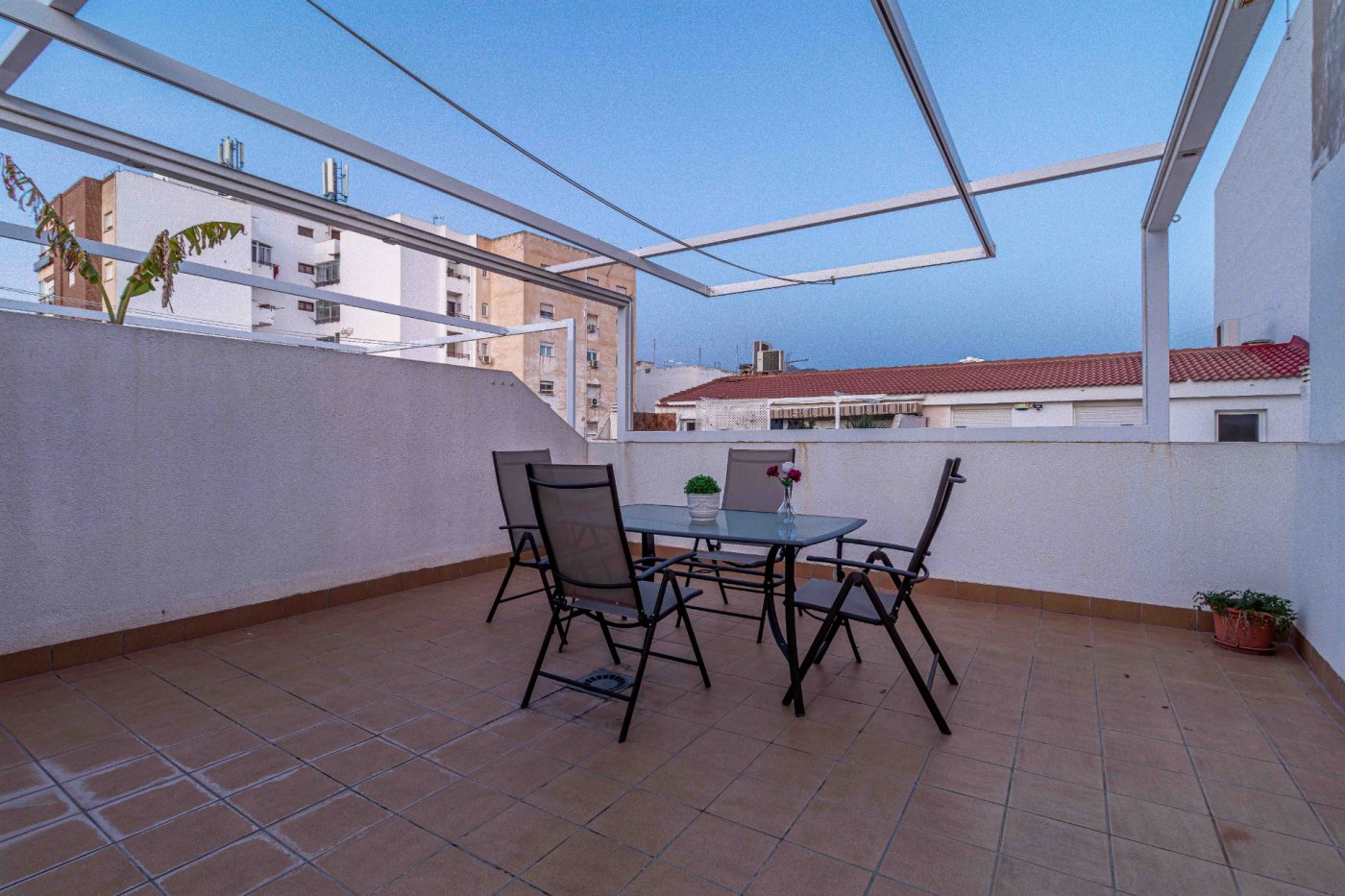 Ático con terraza, garaje y trastero!