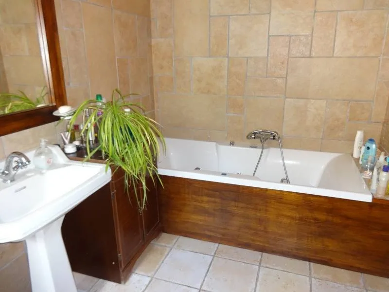 Country house · 3 bed · 1 bath · 145 m² · Petrer