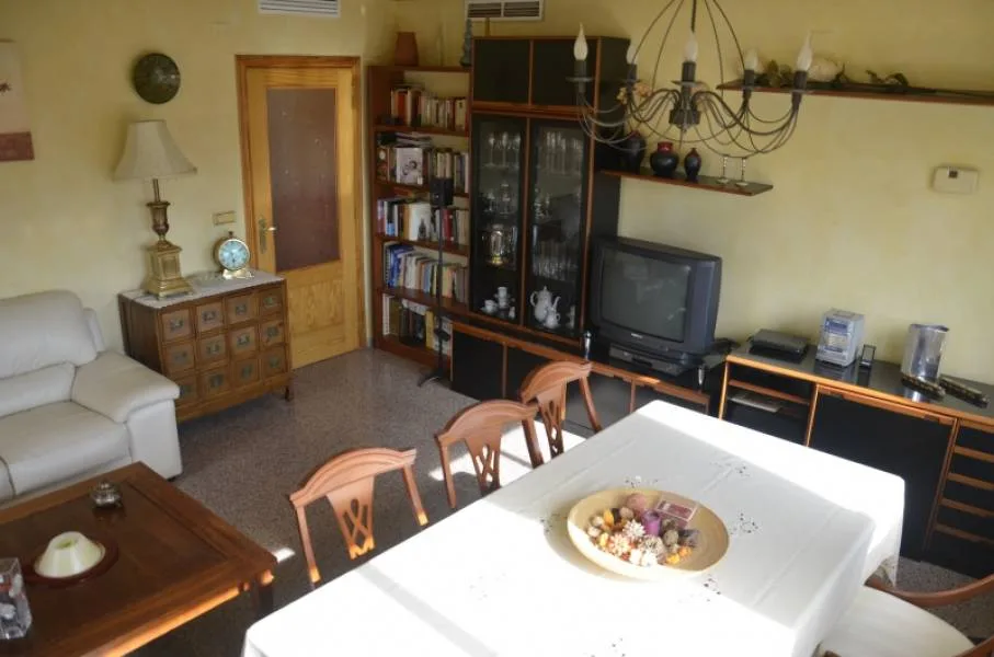 Apartment · 4 bed · 2 baths · 100 m² · Elda — Photo 3 of 24