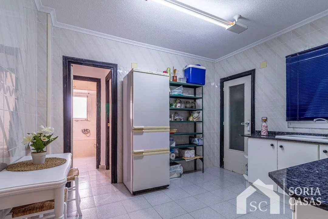 Piso junto a la avda. Alfonso XIII — Foto 2 de 10