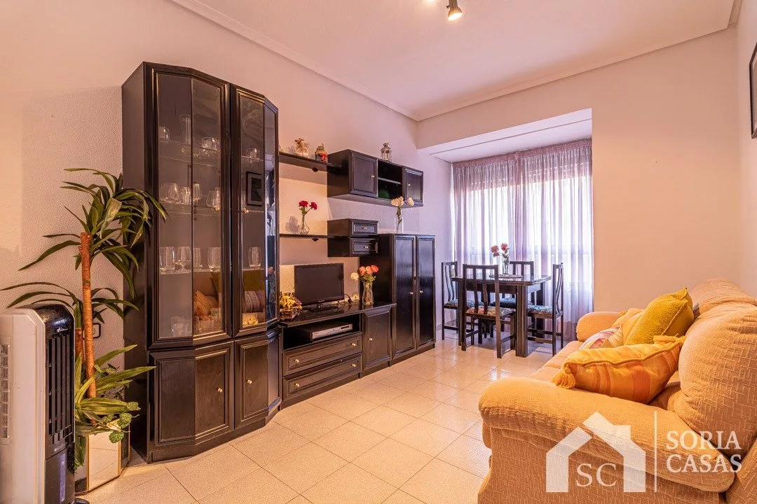 Piso junto a la avda. Alfonso XIII — Foto 5 de 10