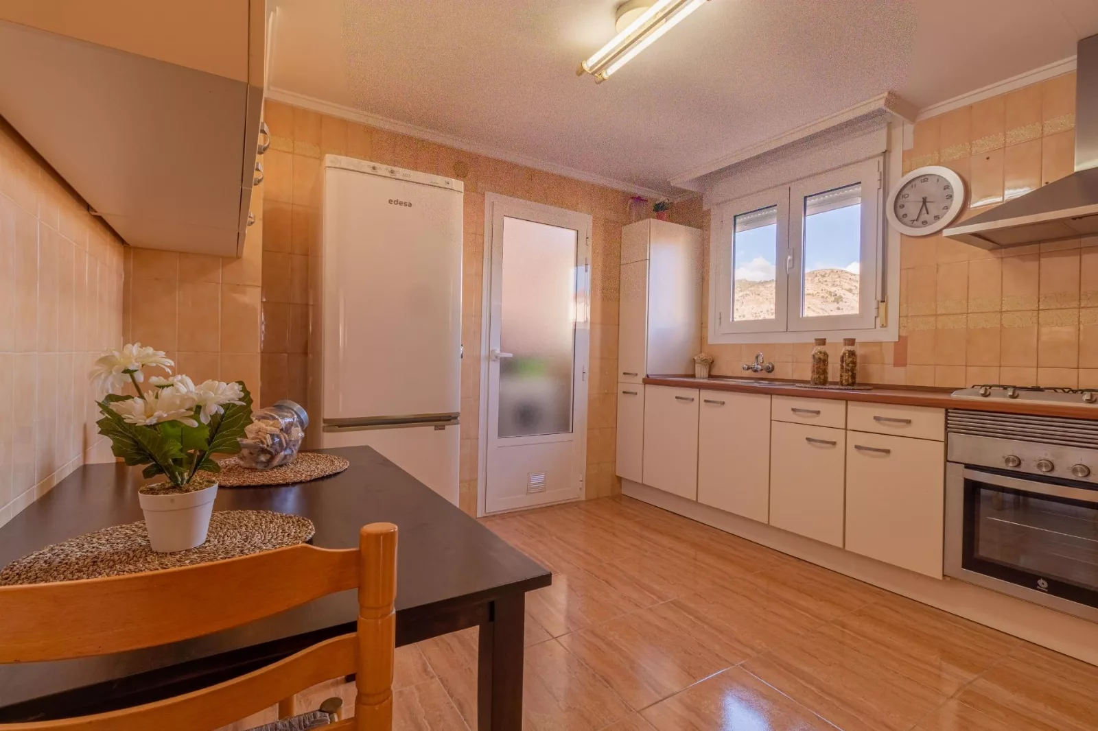 Piso luminoso y con vistas privilegiadas — Foto 3 de 16