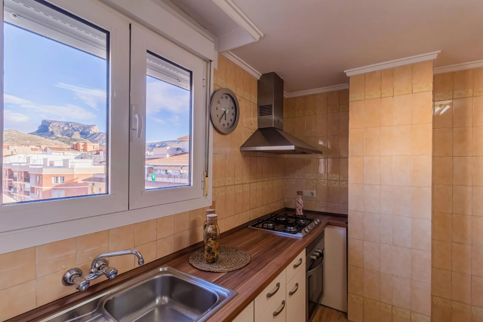 Piso luminoso y con vistas privilegiadas — Foto 5 de 16