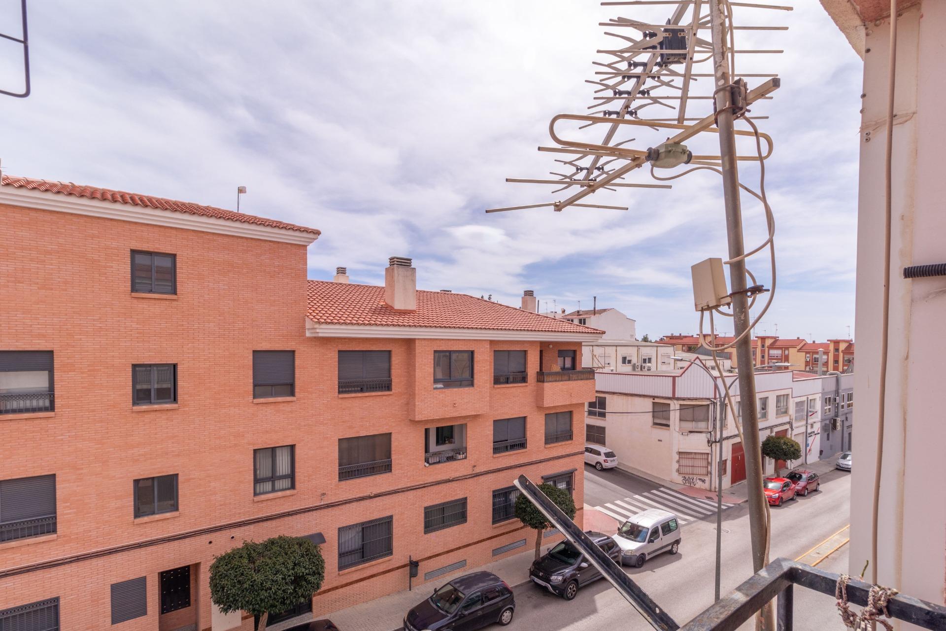 Apartment · 3 bed · 1 bath · 76 m² · Petrer — Photo 3 of 13