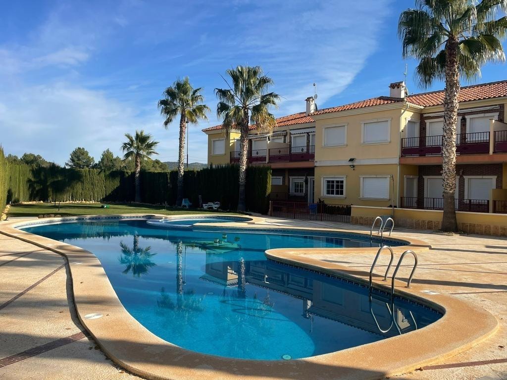 Bungalow · 2 bed · 2 baths · 85 m² · Pinoso