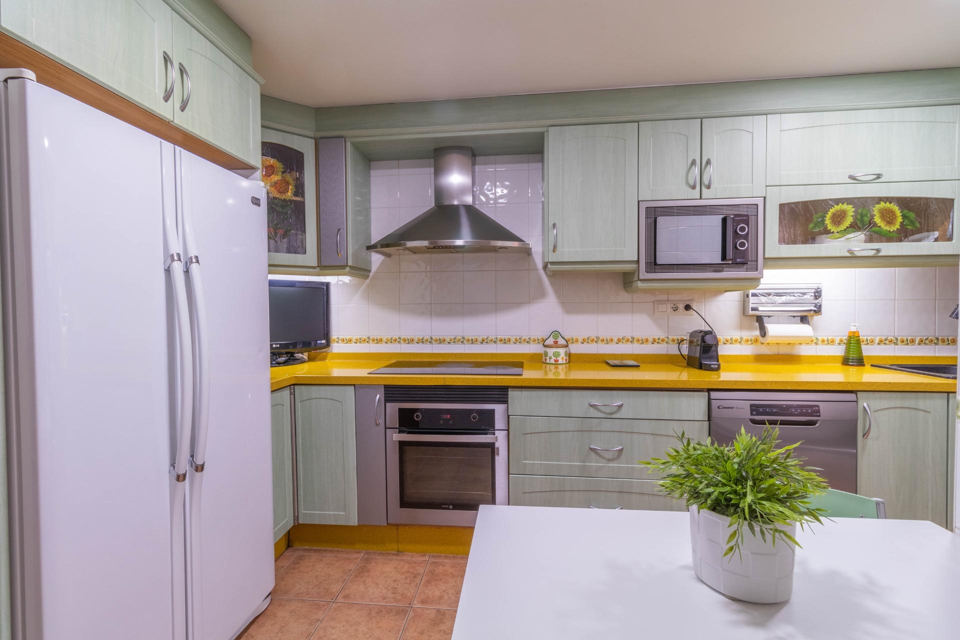 Apartment for rent in Cruz de los caídos, Elda — Photo 2 of 27