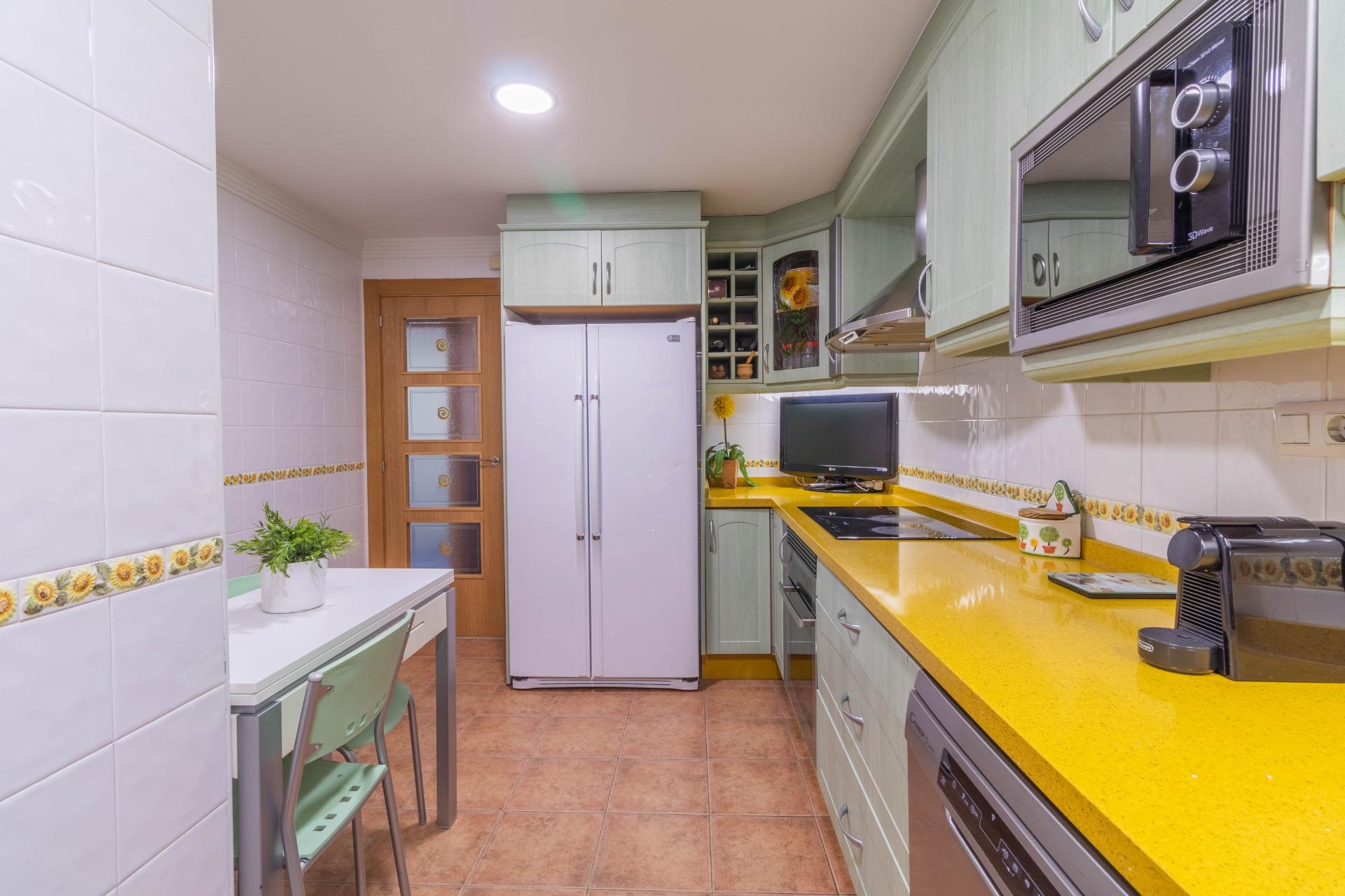 Apartment for rent in Cruz de los caídos, Elda — Photo 4 of 27