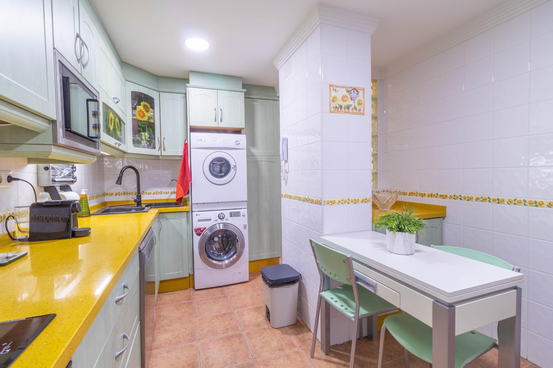 Apartment for rent in Cruz de los caídos, Elda — Photo 3 of 27