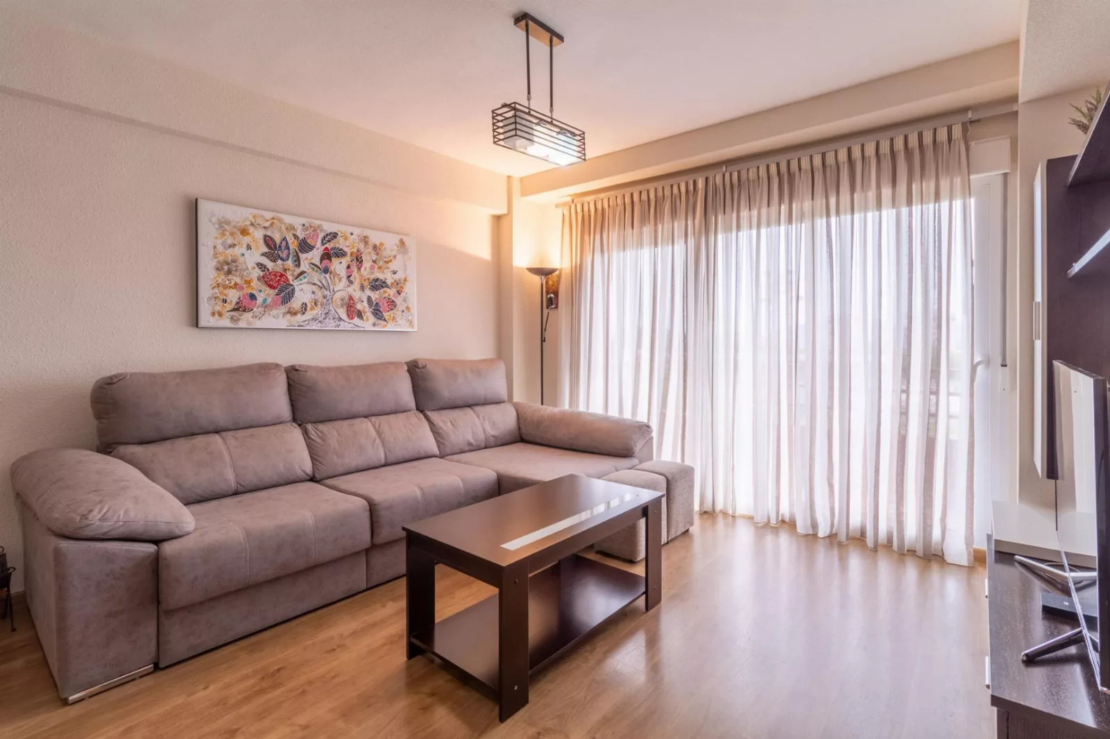 Vivir con Estilo: Piso Reformado y Céntrico con Vistas Únicas — Foto 4 de 23