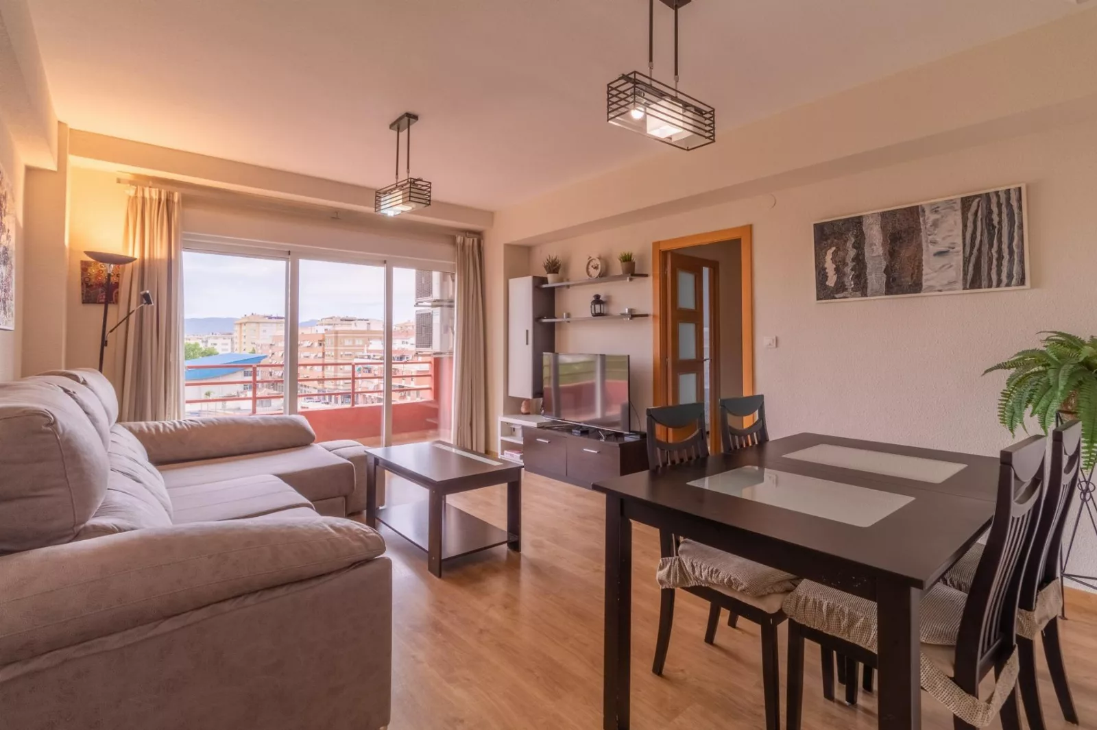 Vivir con Estilo: Piso Reformado y Céntrico con Vistas Únicas — Foto 5 de 23