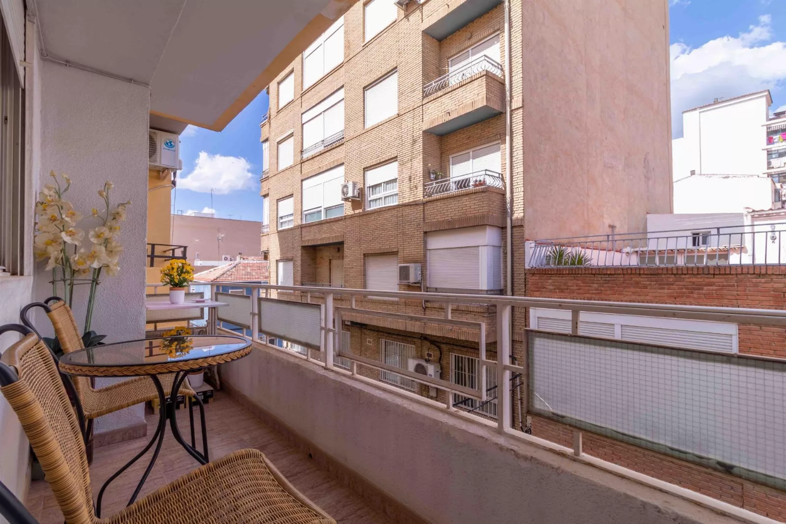 Vivienda Reformada y Amueblada en Elda - Lista para Entrar a Vivir — Foto 5 de 19